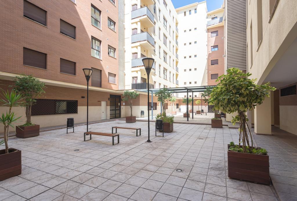 Colón12 Urban Apartment Malaga Bagian luar foto