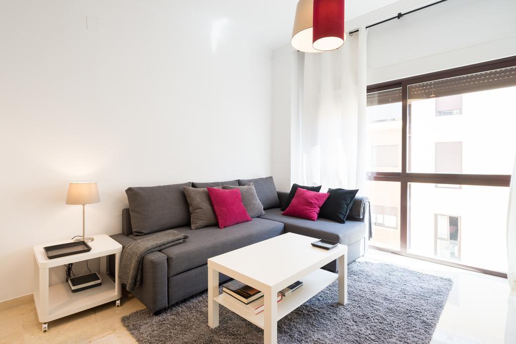 Colón12 Urban Apartment Malaga Bagian luar foto